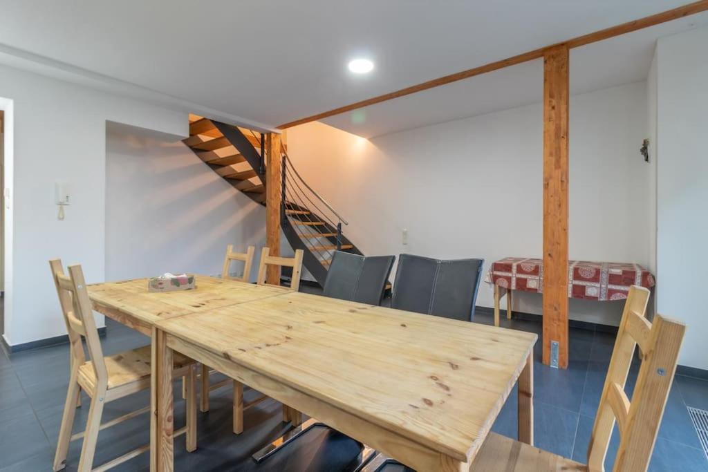 Maisonette-Wohnung Mit 5 Schlafzimmern Woerrstadt Екстер'єр фото